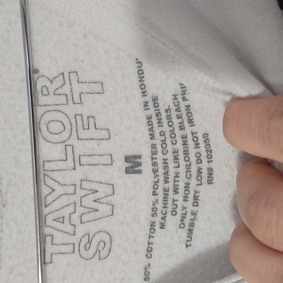Taylor Swift Sweatshirt M - Picture 2 of 4
